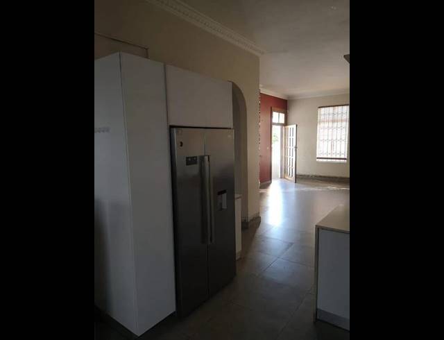 3 BEDROOM HOUSE FOR SALE IN GLENWOOD